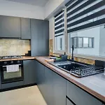 Stylish Hideaway Near City Center
