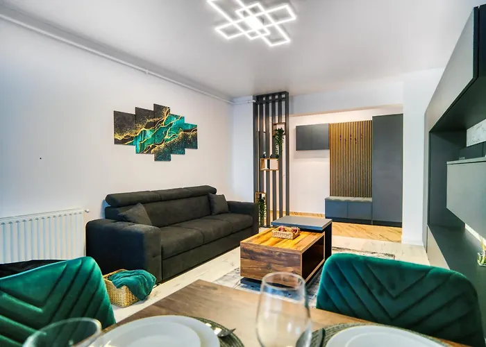 Stylish Hideaway Near City Center