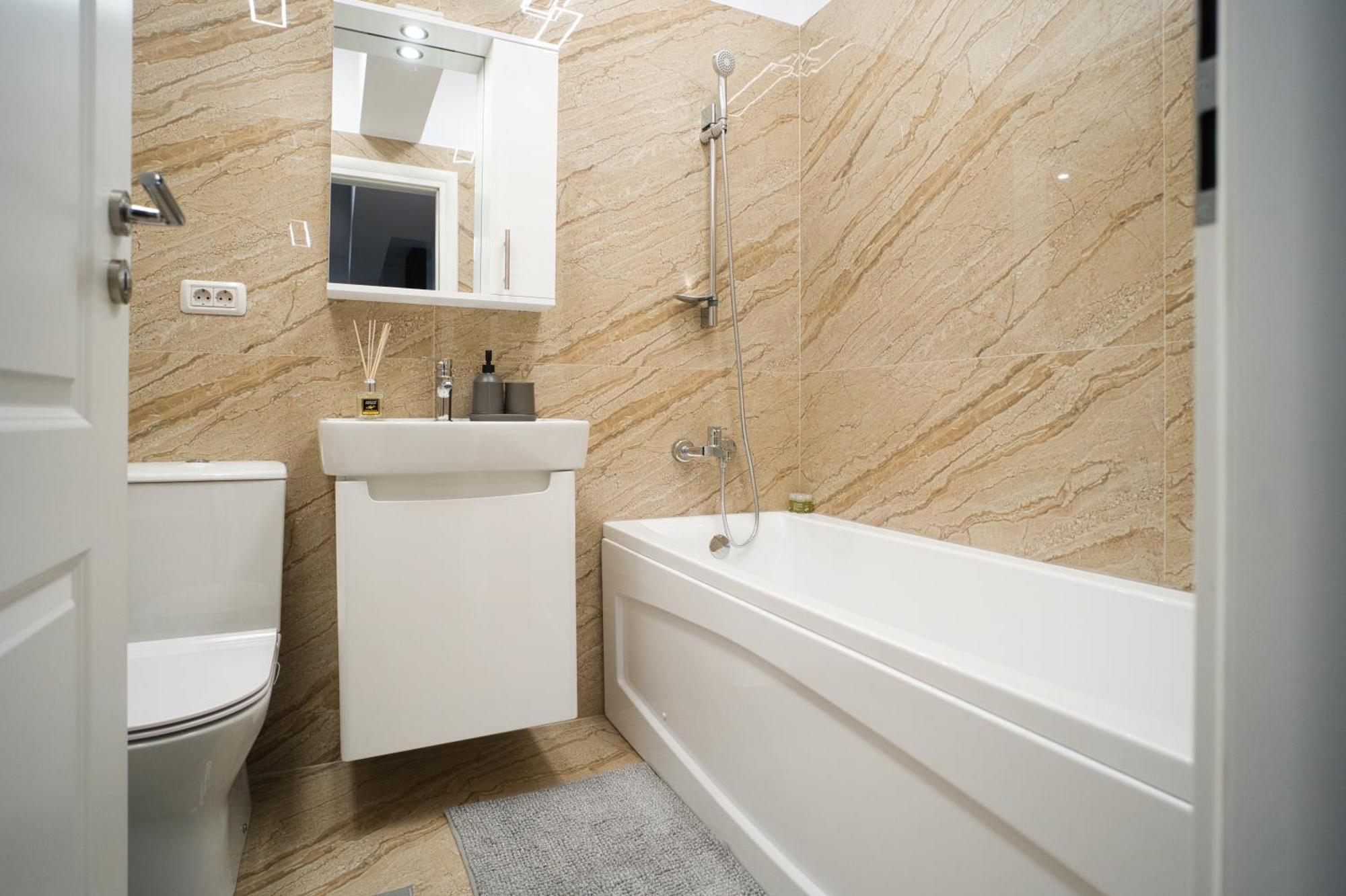 Stylish Hideaway Near Center Appartamento *