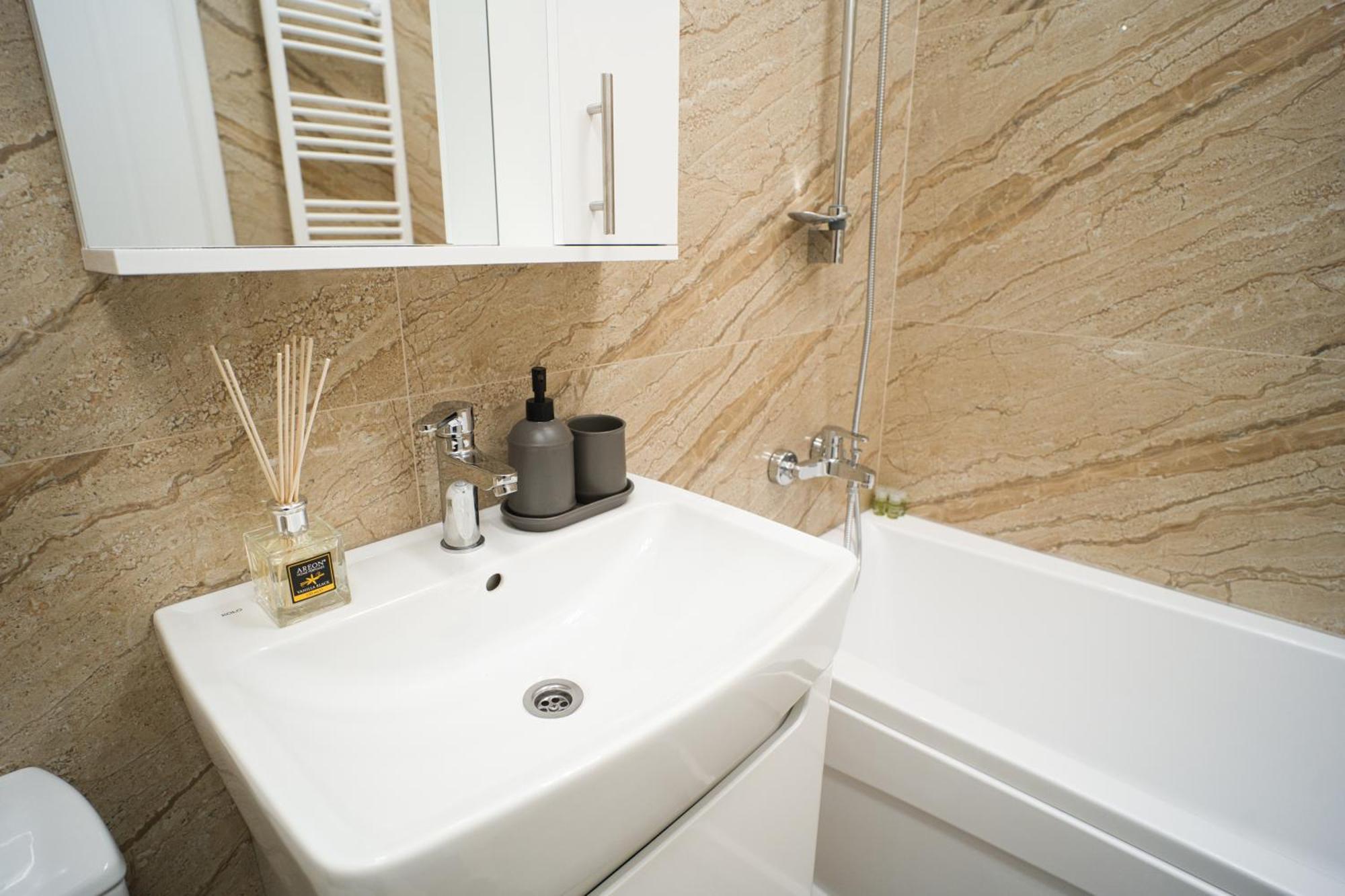 Appartamento Stylish Hideaway Near Center Bucarest
