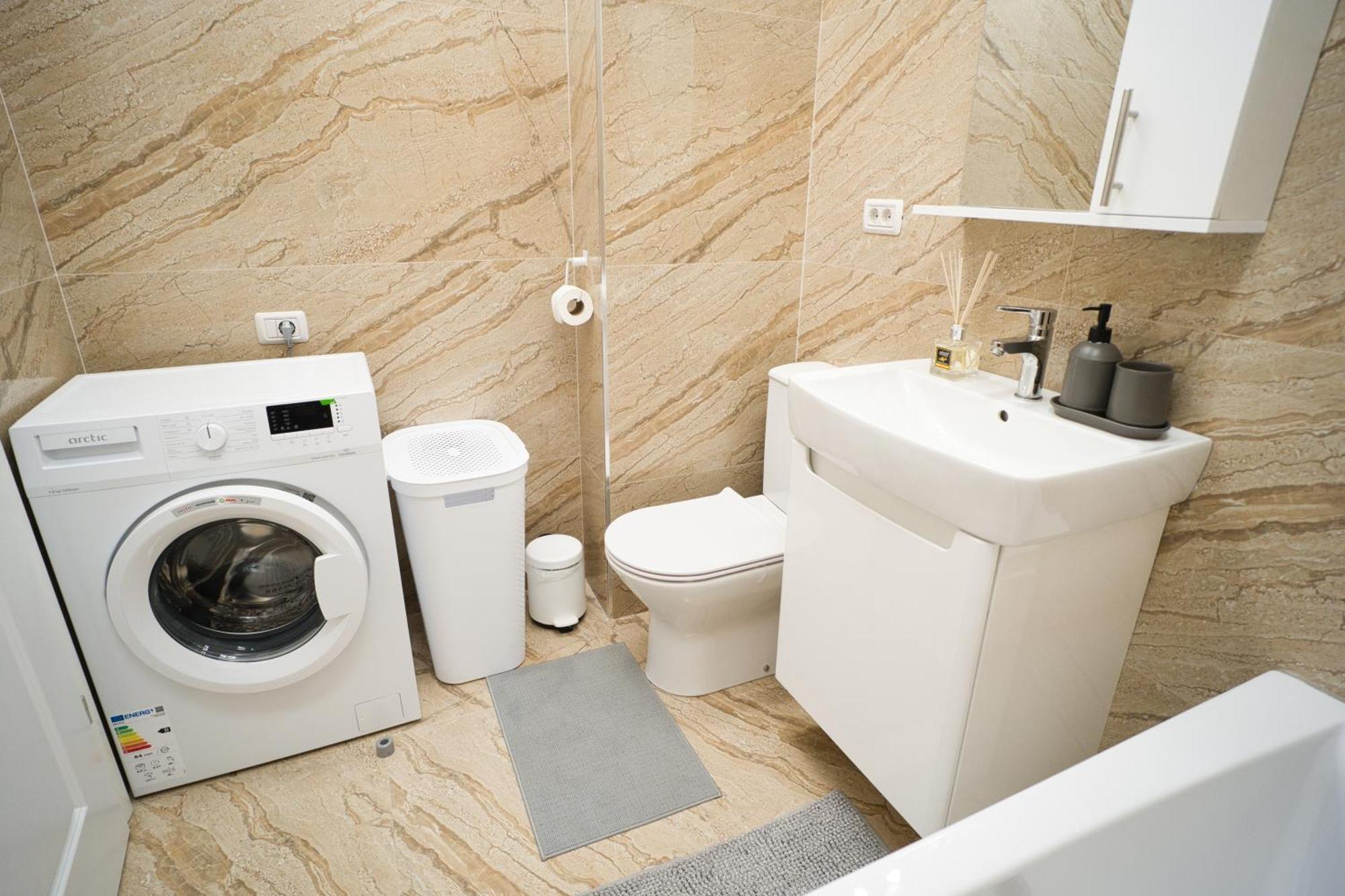 Stylish Hideaway Near Center Appartamento Bucarest